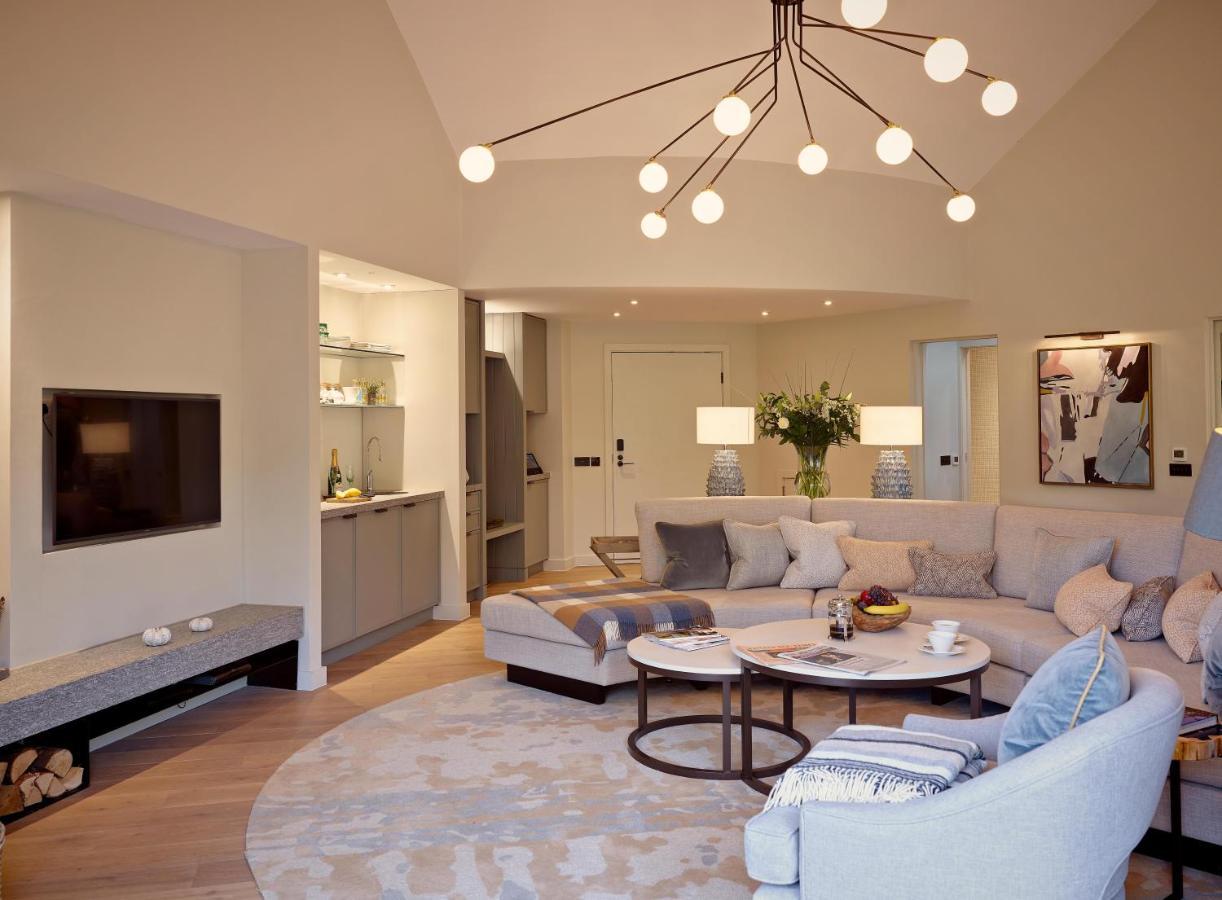 Chewton Glen Hotel - An Iconic Luxury Hotel New Milton Esterno foto
