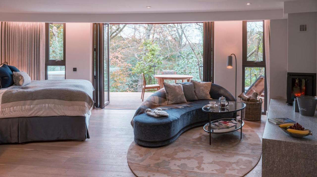 Chewton Glen Hotel - An Iconic Luxury Hotel New Milton Esterno foto