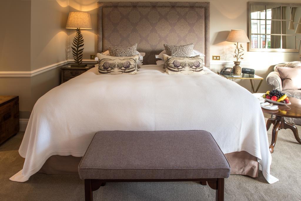 Chewton Glen Hotel - An Iconic Luxury Hotel New Milton Esterno foto