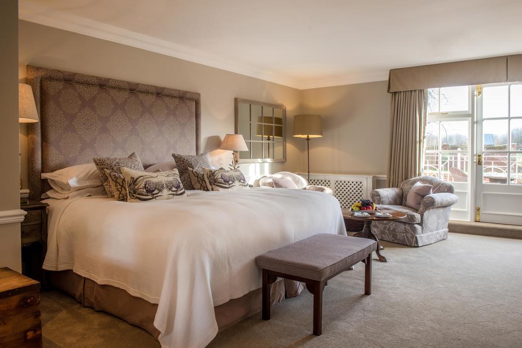 Chewton Glen Hotel - An Iconic Luxury Hotel New Milton Esterno foto