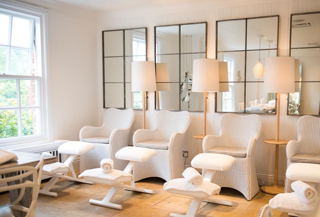 Chewton Glen Hotel - An Iconic Luxury Hotel New Milton Esterno foto
