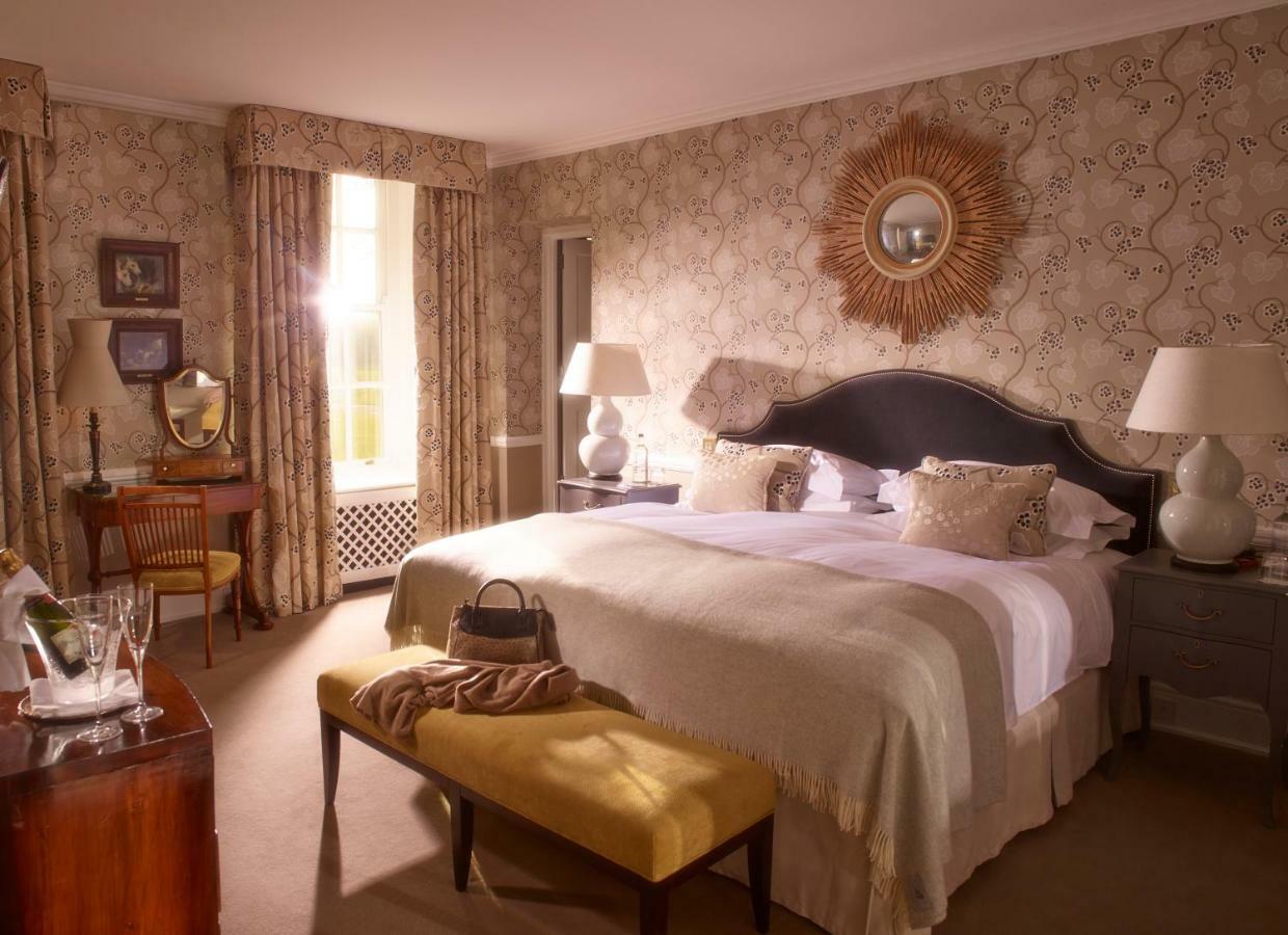 Chewton Glen Hotel - An Iconic Luxury Hotel New Milton Esterno foto