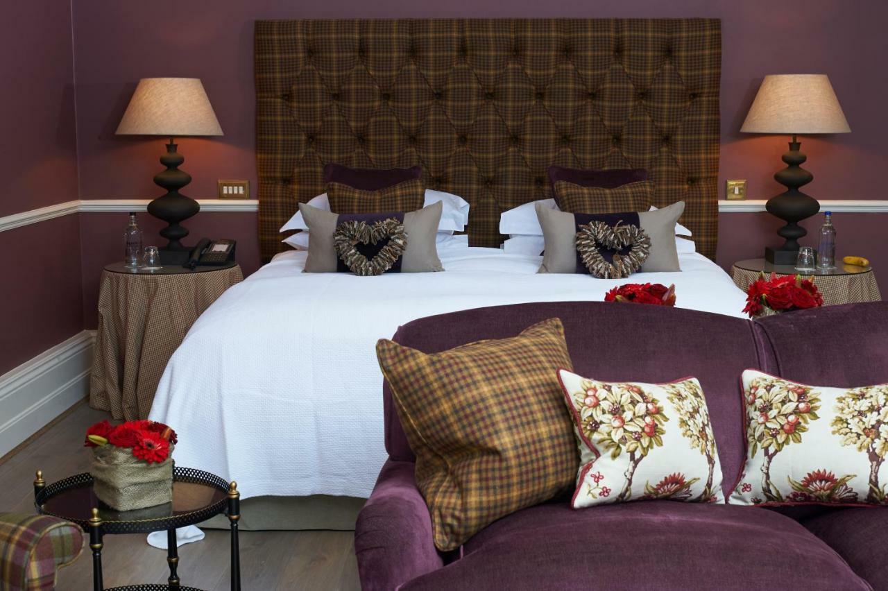 Chewton Glen Hotel - An Iconic Luxury Hotel New Milton Esterno foto