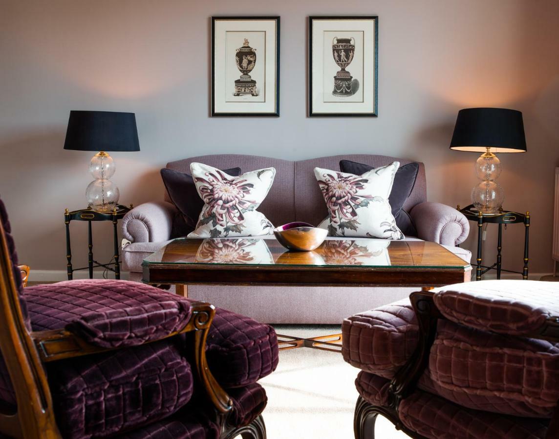 Chewton Glen Hotel - An Iconic Luxury Hotel New Milton Esterno foto