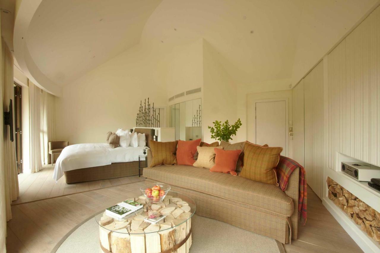 Chewton Glen Hotel - An Iconic Luxury Hotel New Milton Esterno foto