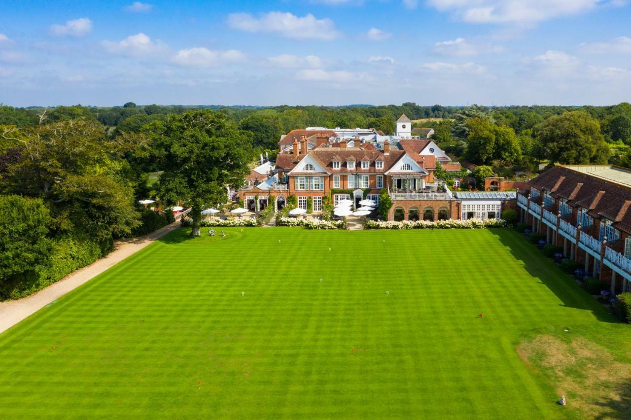 Chewton Glen Hotel - An Iconic Luxury Hotel New Milton Esterno foto